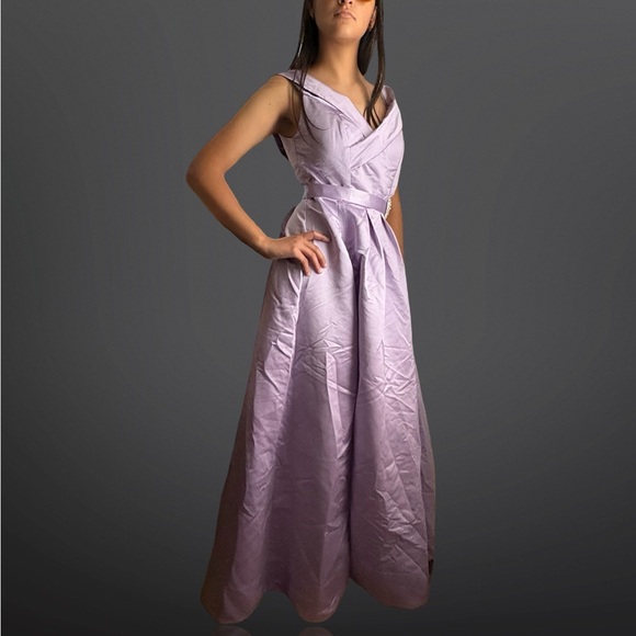 Elegant Lavender Off-Shoulder Boxy Pleated Split Thigh Belt Light Purple size L - Picture 2 of 8